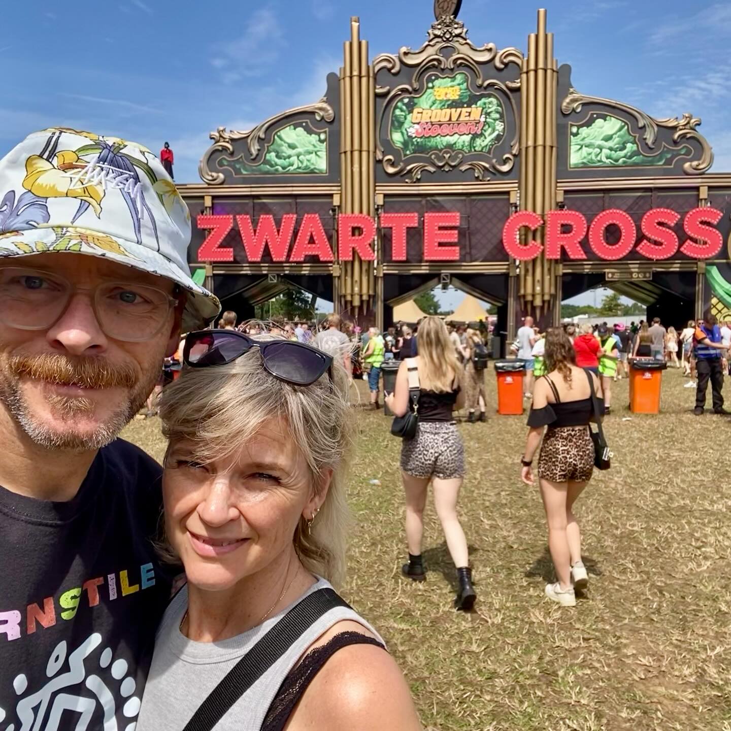 #zc #zwartecross #jemoetalleseenkeermeemaken #makeschiknotwar